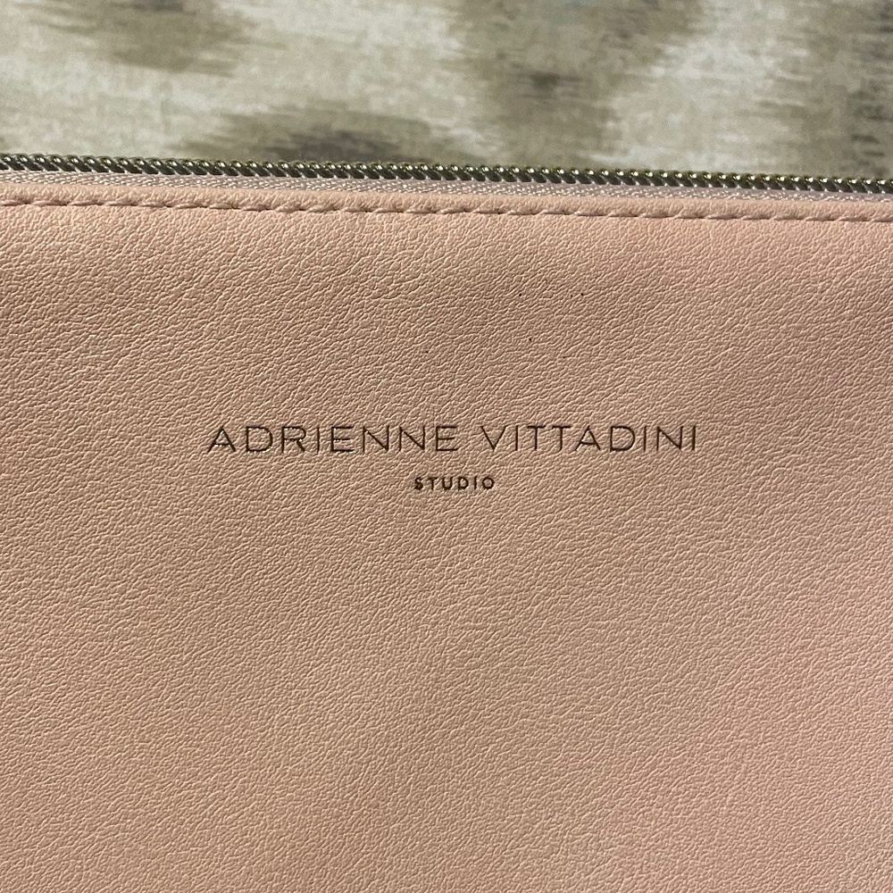 🎉HP!🎉 Adrienne Vittadini Studio Tablet Case - Cosmetic Case - Peach